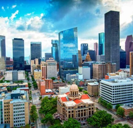 Top 10 Must-See Attractions in Houston – A Local’s Guide